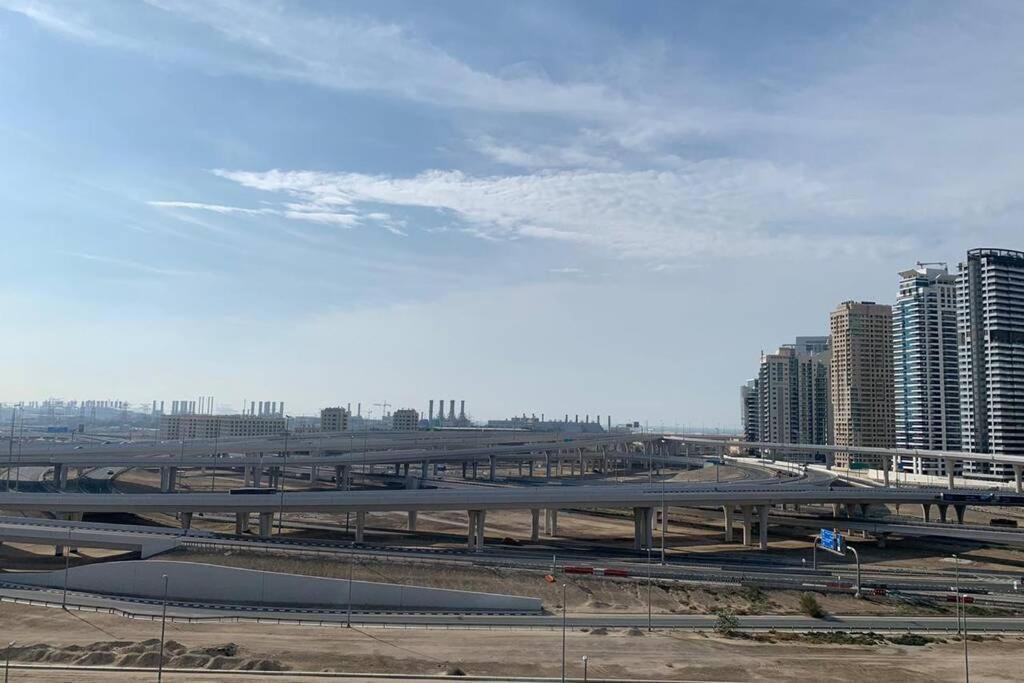 Cozy 2Bhk Near To Dmcc Metro Station -505 Lejlighed Dubai Eksteriør billede